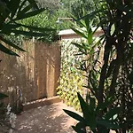 Rouvas House Дом отдыха