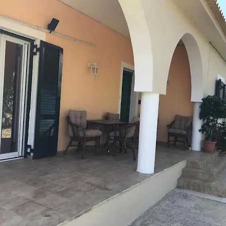 Rouvas House Holiday home