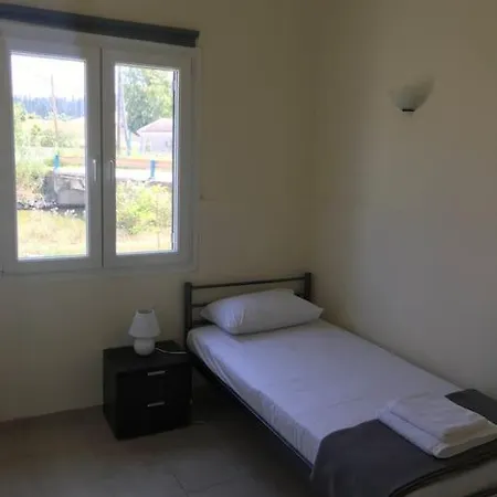 Vakantiehuis Rouvas House *