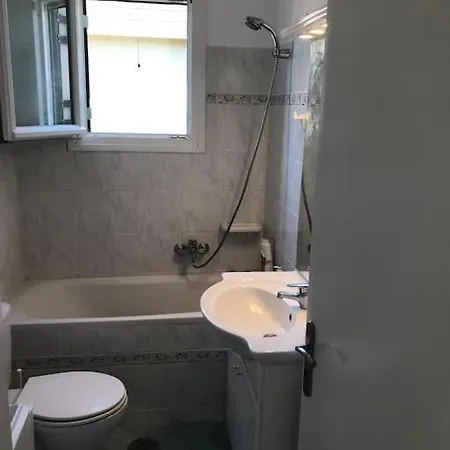 Rouvas House Case de vacanță *