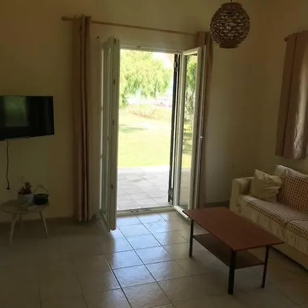 Rouvas House Case de vacanță Sidárion
